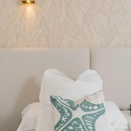 Vivi Homes - La Brisa Appartement *