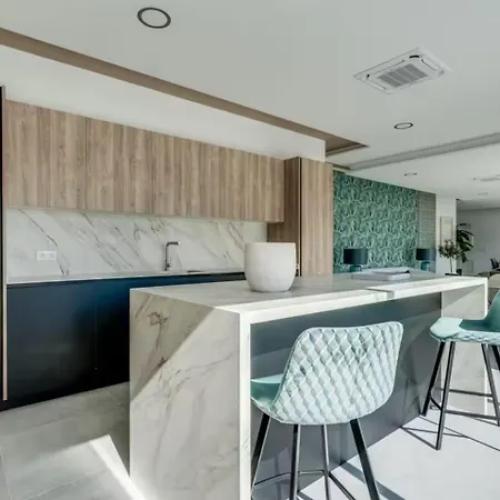 Vivi Homes - La Brisa Apartamento Estepona